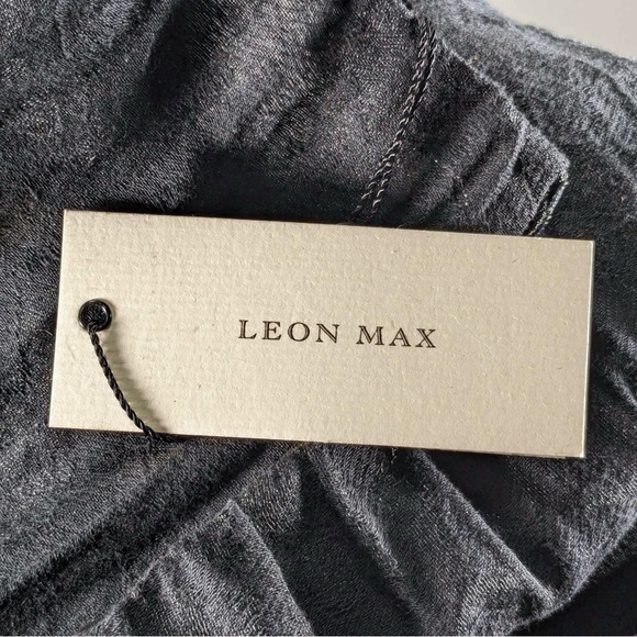NWT Leon Max | Black Metallic Sleeveless Top - M - Picture 7 of 10